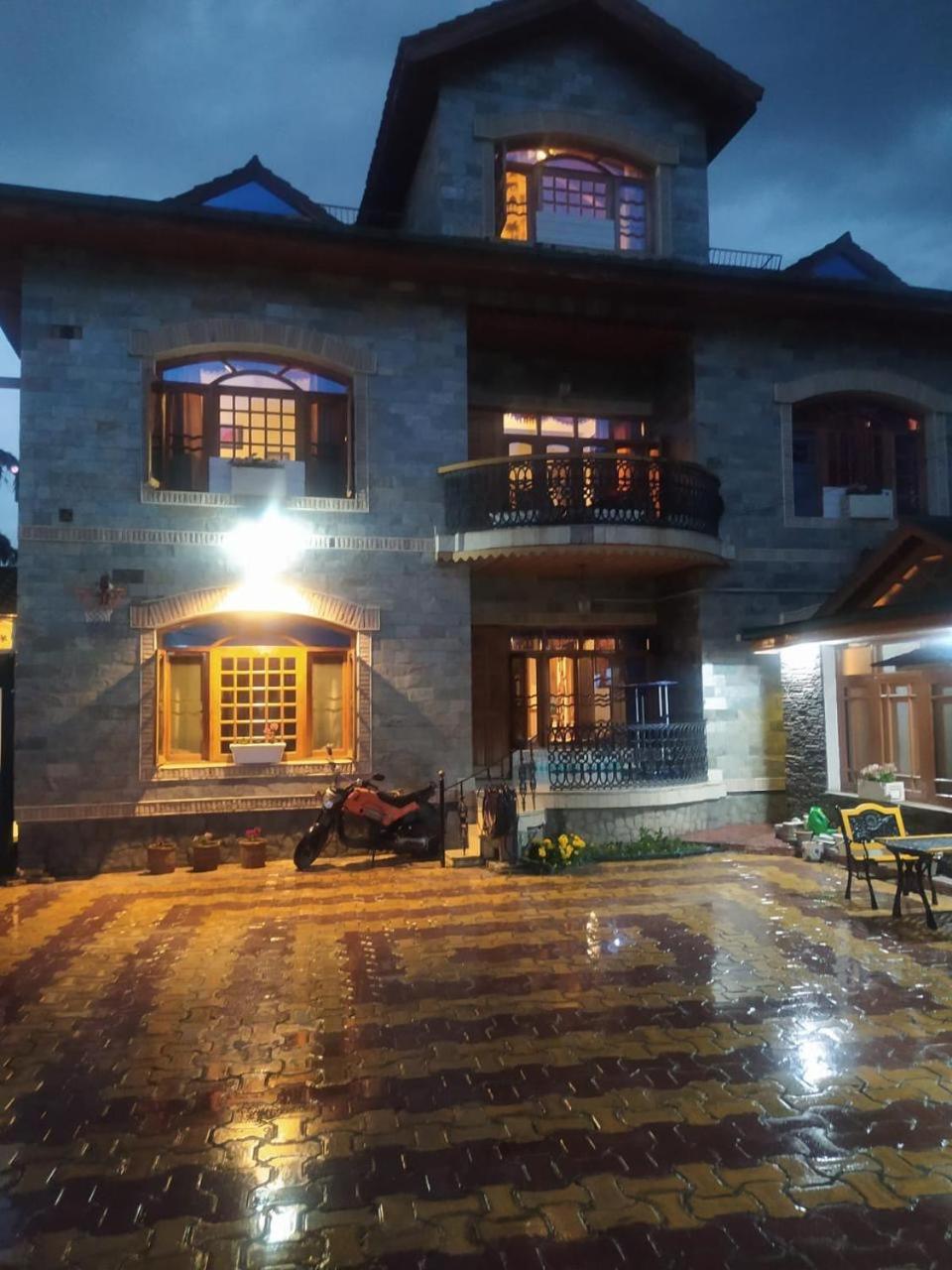 Srinagar Group Of Hotels エクステリア 写真