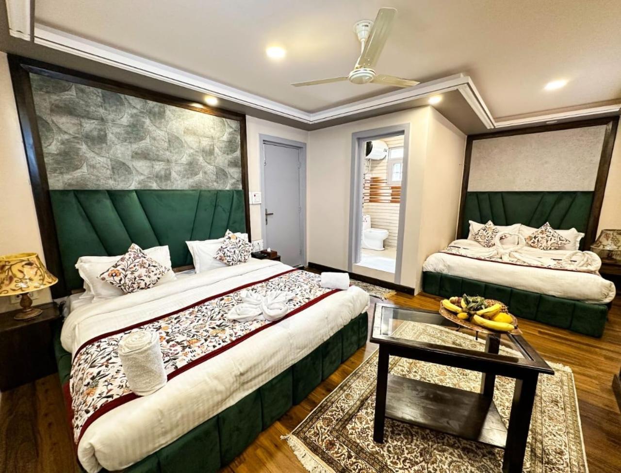 Srinagar Group Of Hotels エクステリア 写真