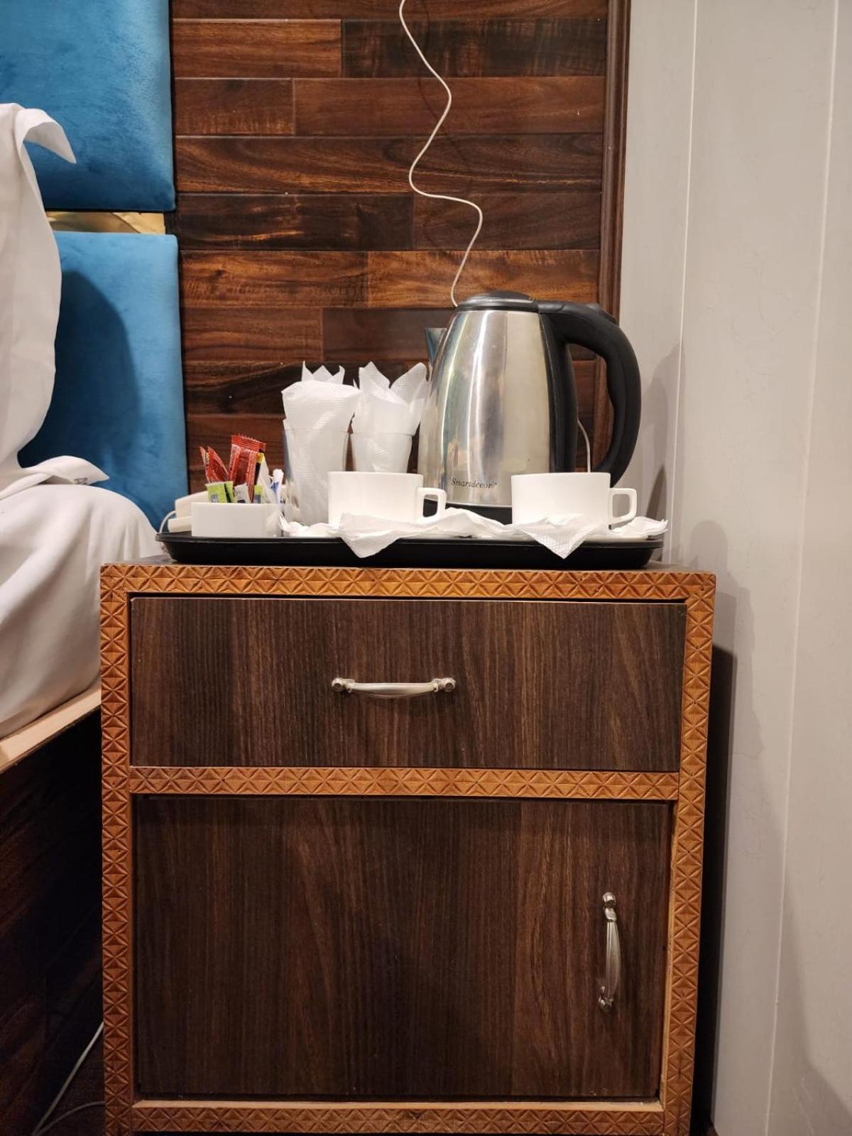 Srinagar Group Of Hotels エクステリア 写真